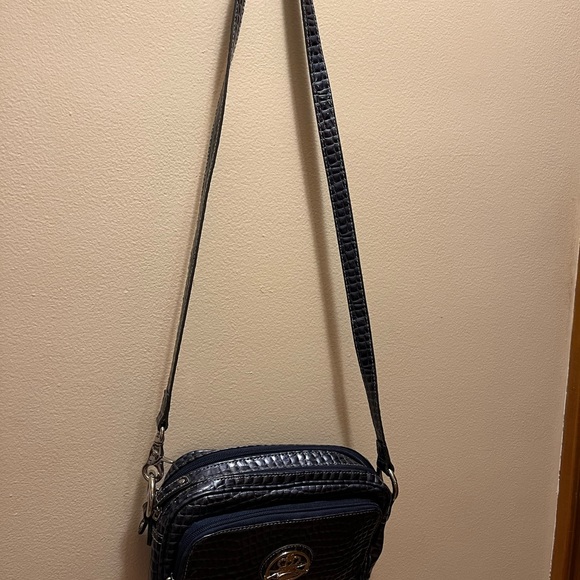 Kathy Van Zeeland crossbody purse - Picture 4 of 8